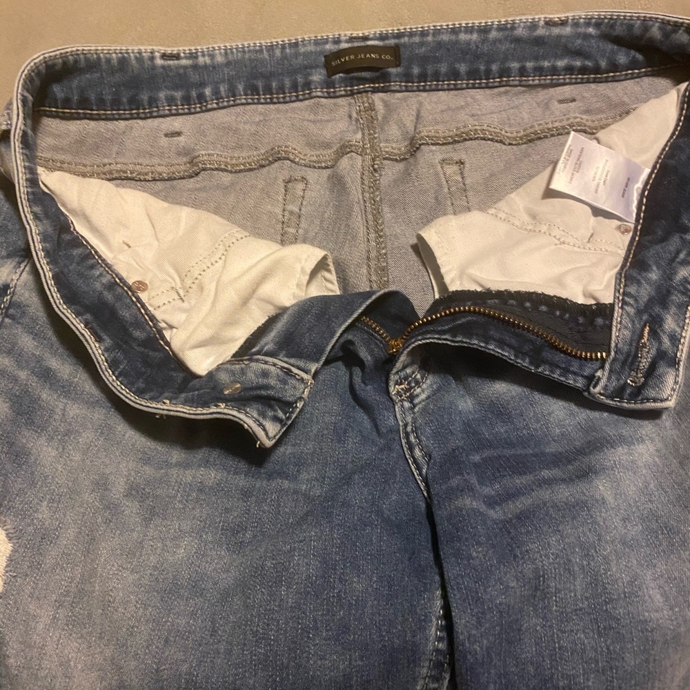 Silver Size 16. 22 1/2 IS